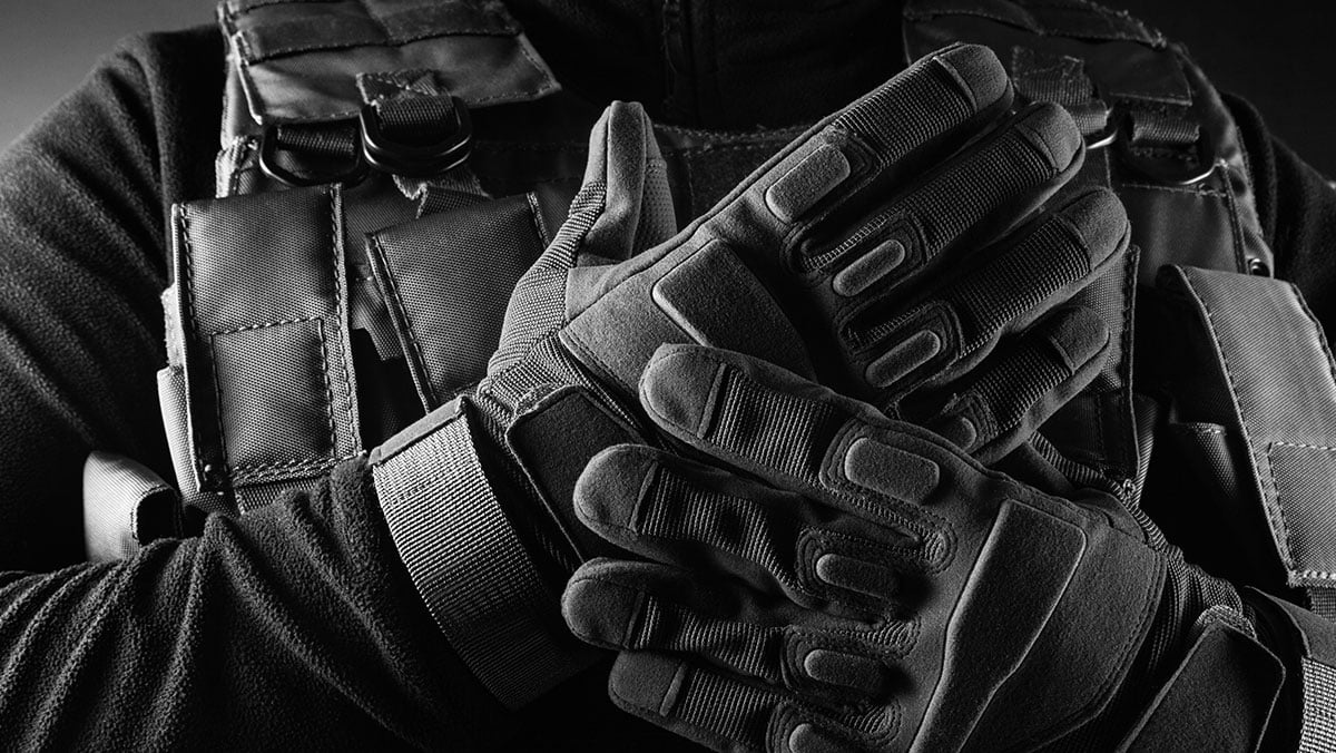 best tactical gloves featured image